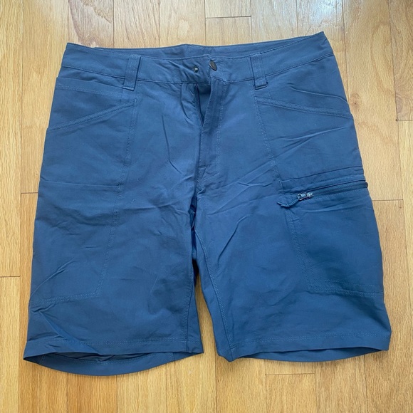 The North Face Shorts - Picture 1 of 4